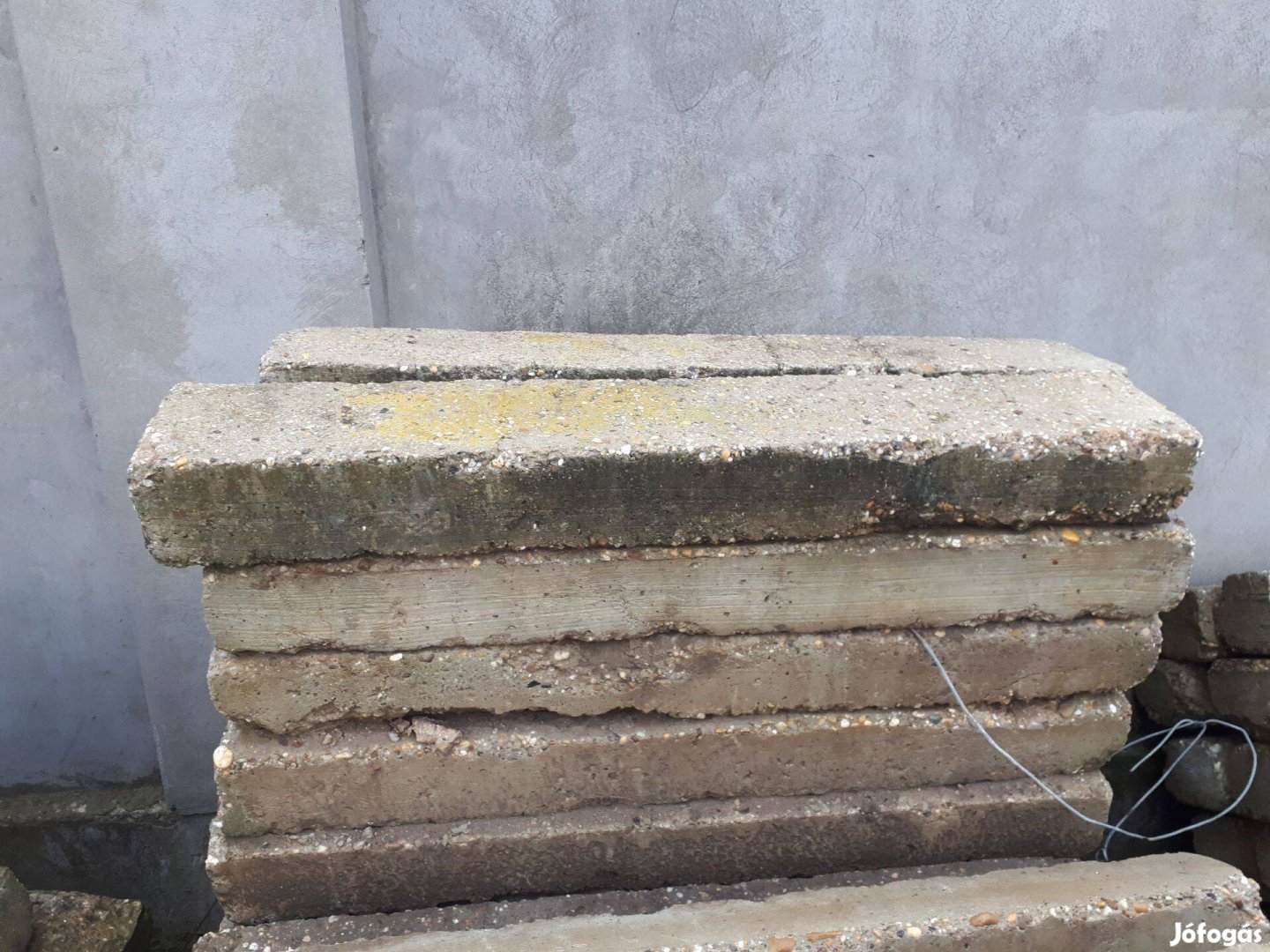 Vasalt beton gerenda, áthidaló