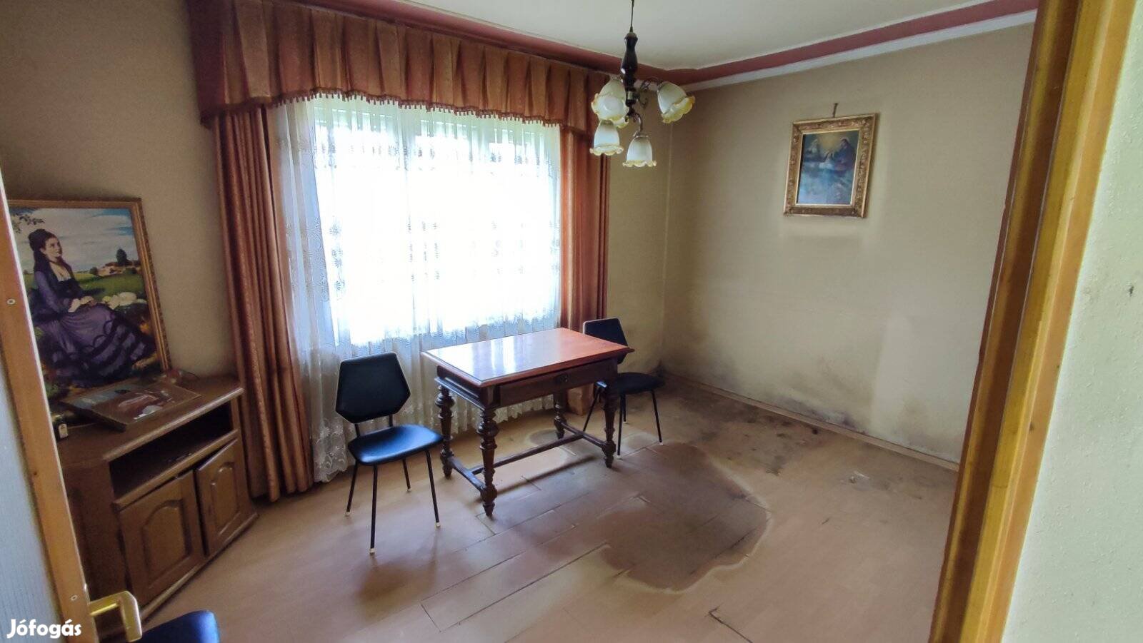 Vaskeresztesen eladó hétvégiház pincével