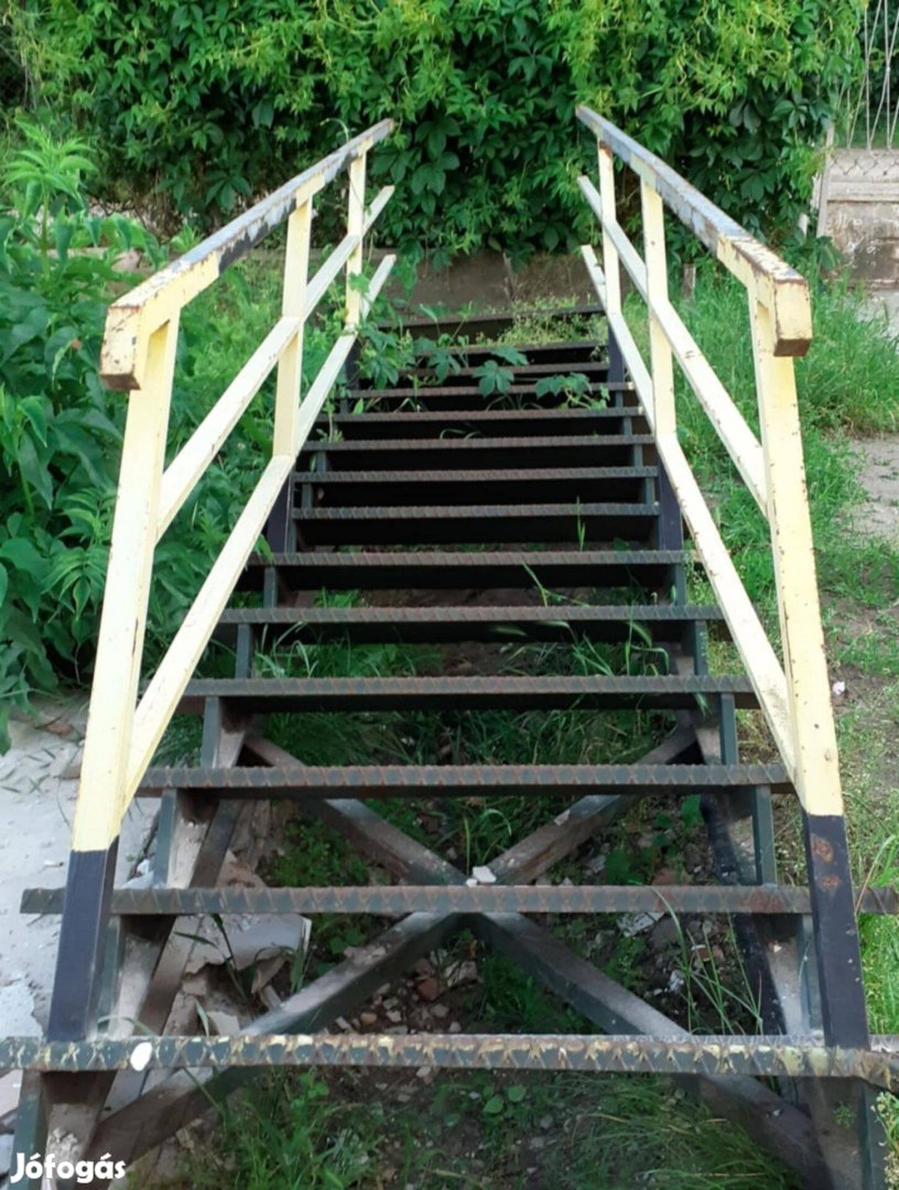 Vaslépcső eladó