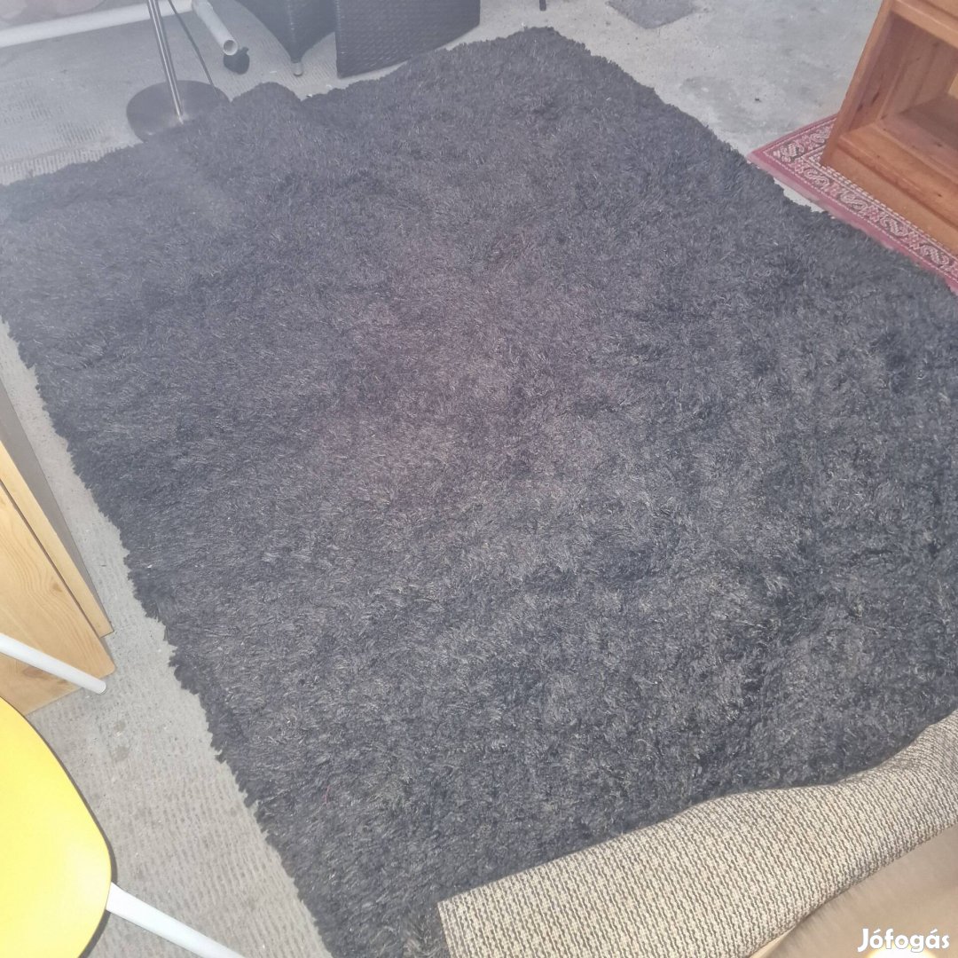 Vastag rojt barna szőnyeg. Újszerű állapotban!