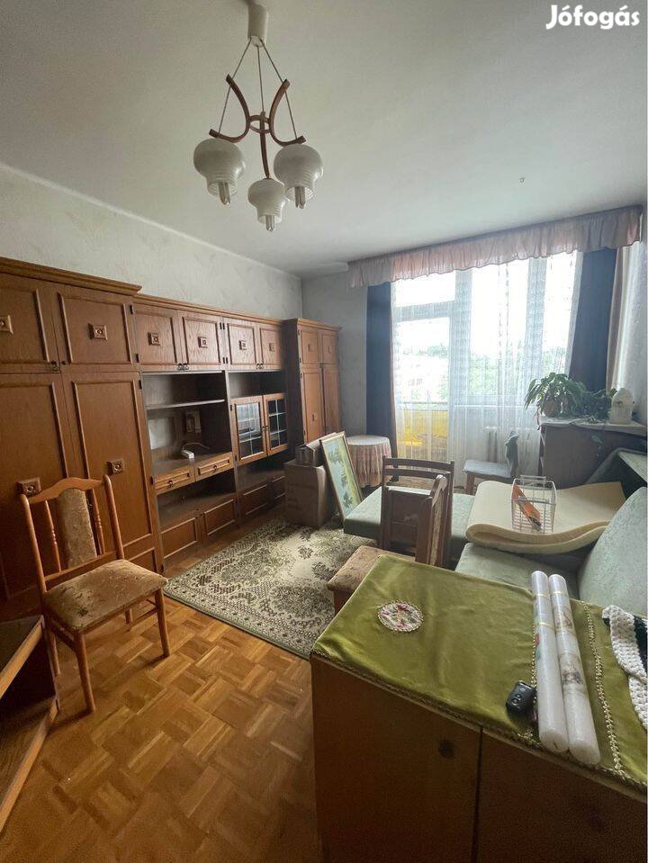 Vasvári pál utcán 1+1 szobás lakás eladó