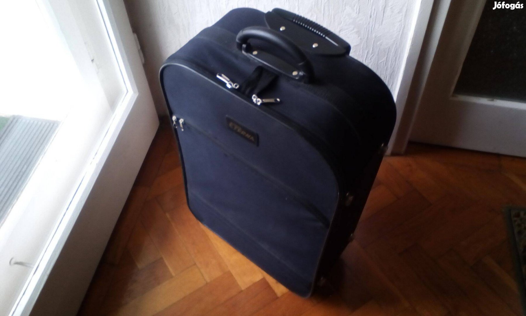 Vászon utazó bőrönd, koffer(egy kerék hiánnyal)!