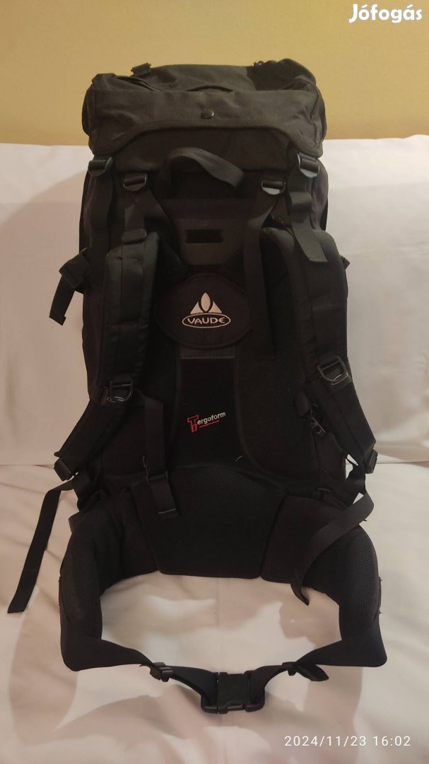 Vaude Astra 75 literes fekete hátizsák