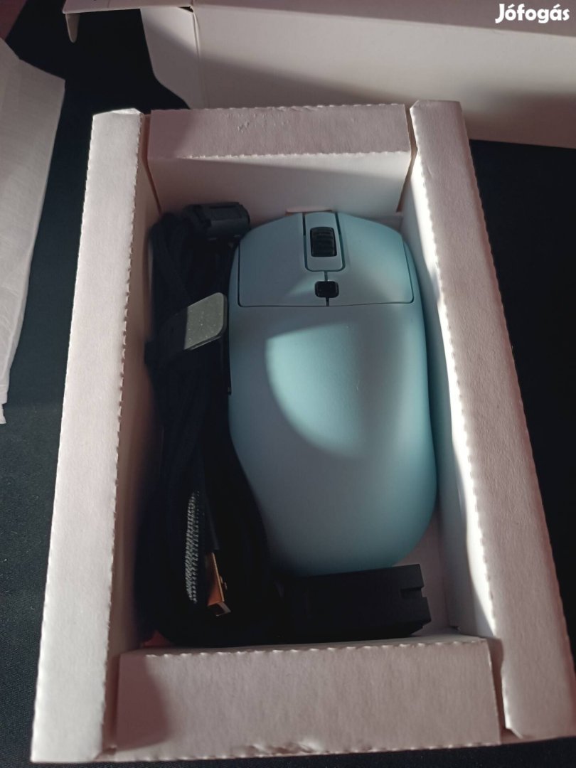 Vaxee XE B 4000hz vezetéknélküli gaming egér