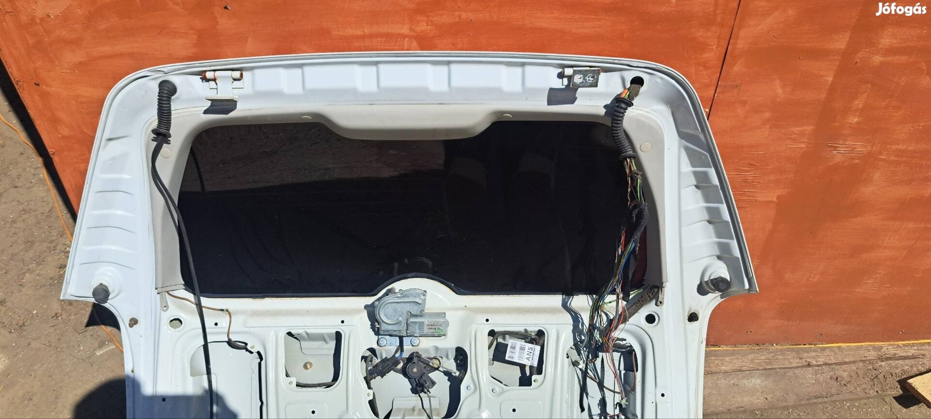 Vectra b2 kombi csomagtér ajtó