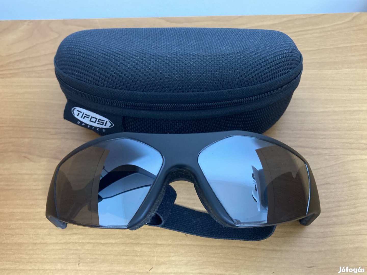 Védőszemüveg sportolásokhozkeménytok