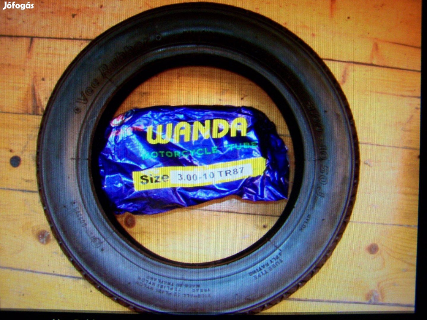 Vee Rubber 3,00-10 méretű gumiabroncs+belső