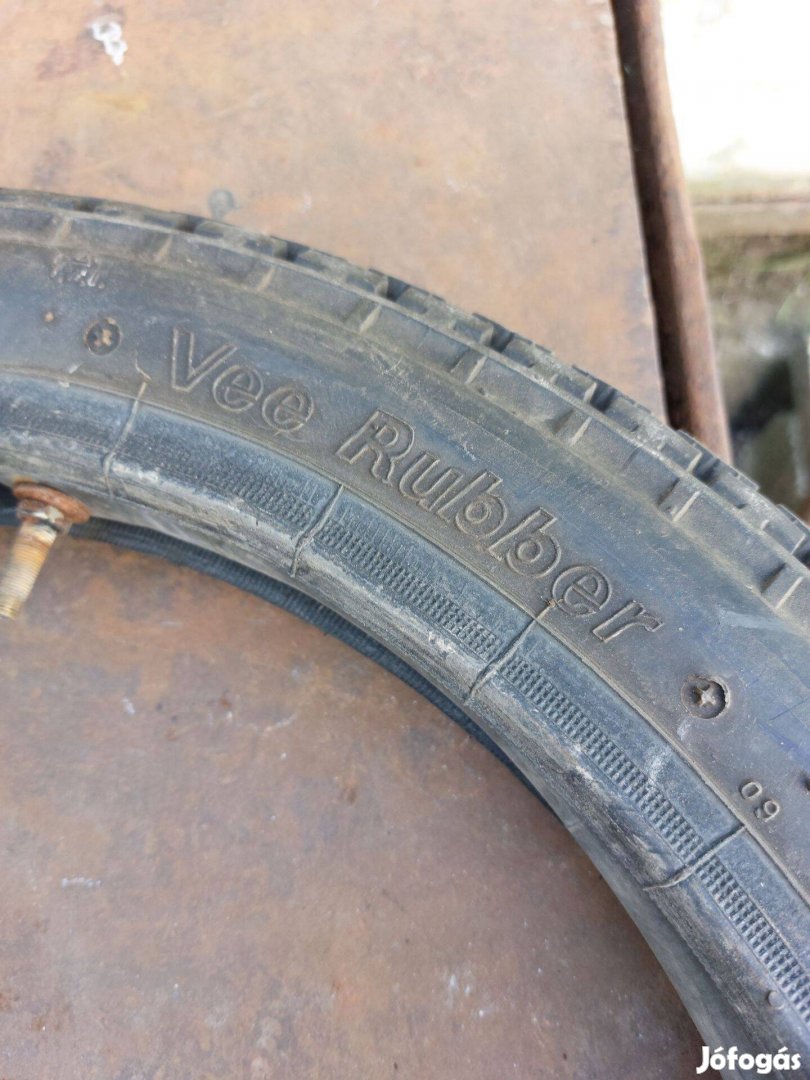 Vee Rubber 3.00-18 52J motorkerékpár külső gumi + belső