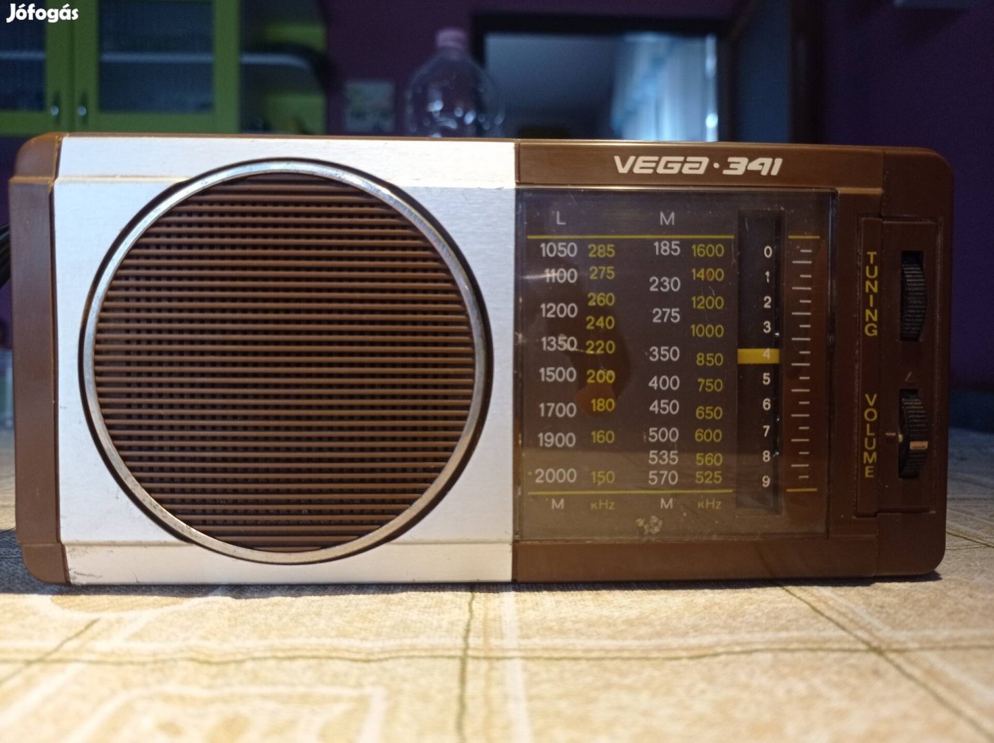 Vega-341 táskarádió