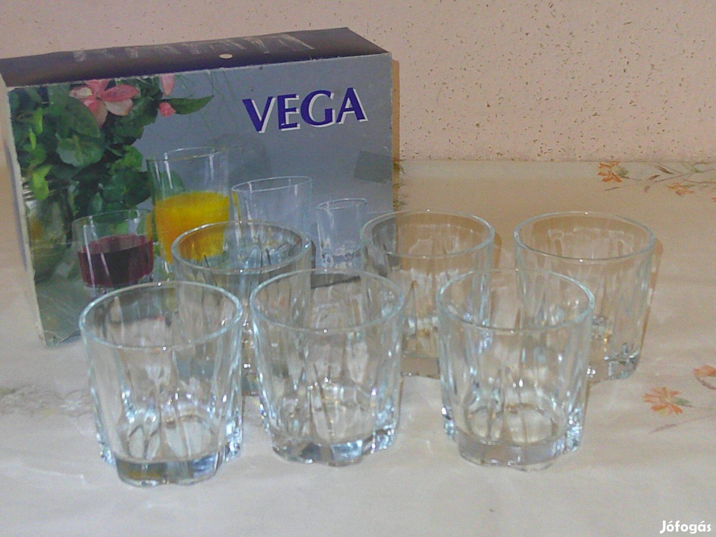 Vega üveg whiskys,üdítős pohár 6 db.