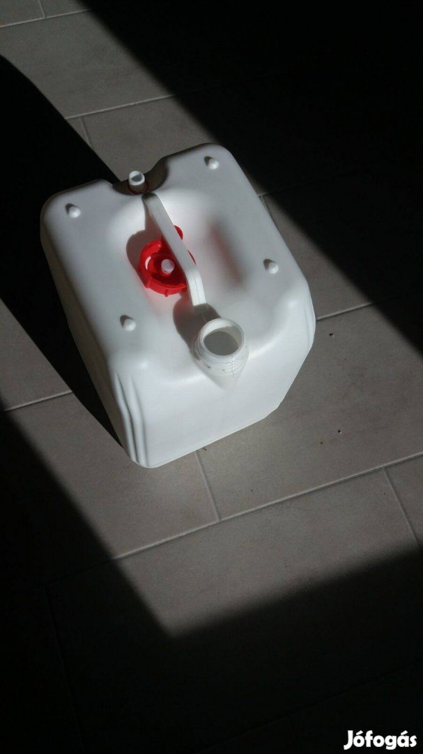 Vegyálló kanna (több darab)