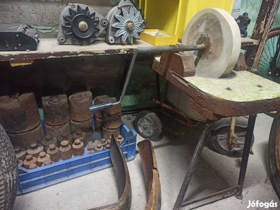 Vegyes dolgok , köszörű csillár falikar régi rádió régiség