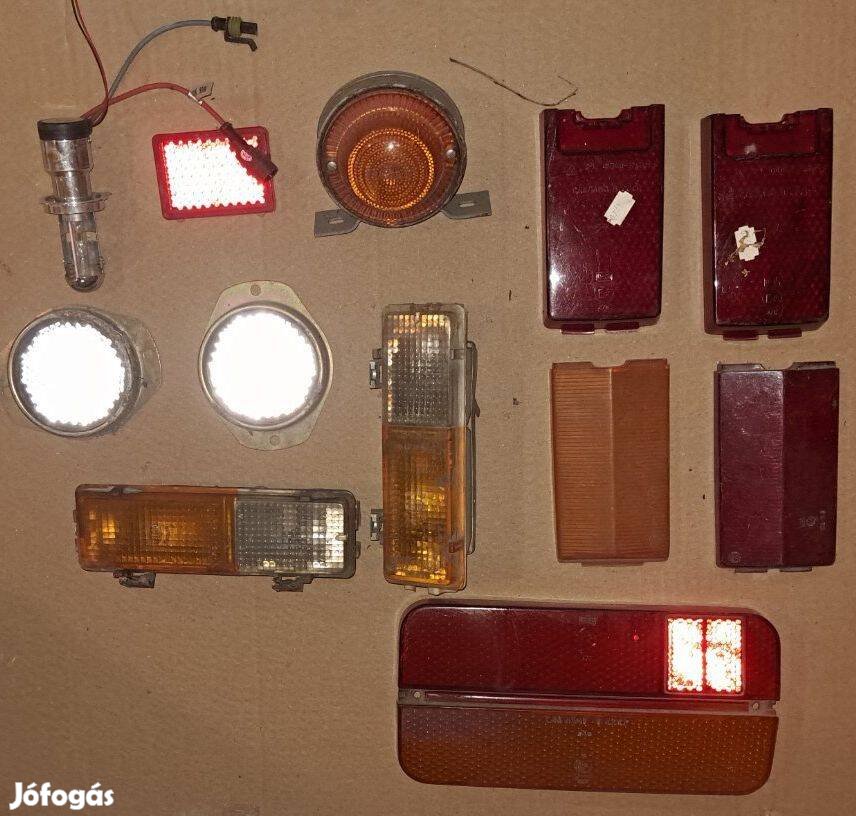 Vegyes régi jármű lámpák és lámpaburák index, helyzetjelző, hátsólám