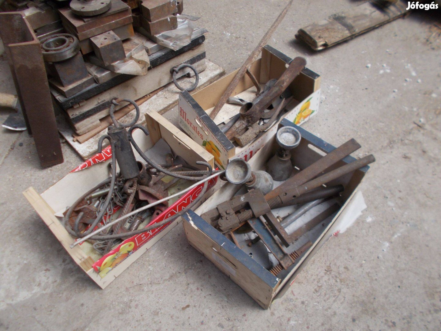 Vegyes vasanyagok,szerszámok