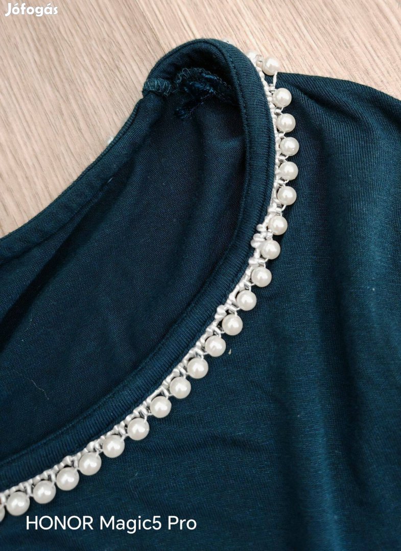 Vékony gyöngyös női felsőrész