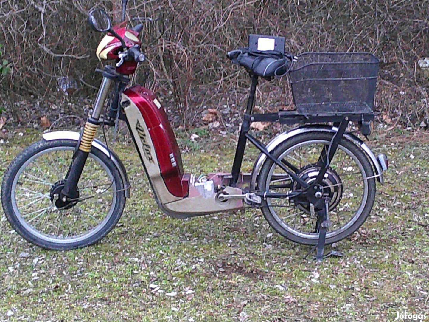 Velox Cargo,48V-os,sérűlt hiányos,de üzemképes elektromos kerékpár
