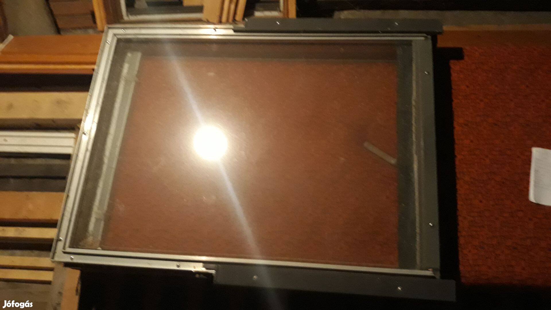 Velux tetőtéri ablak tokkal eladó