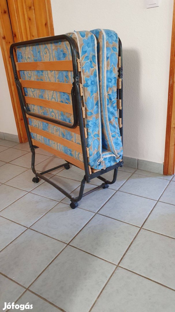 Vendégágy, pótágy