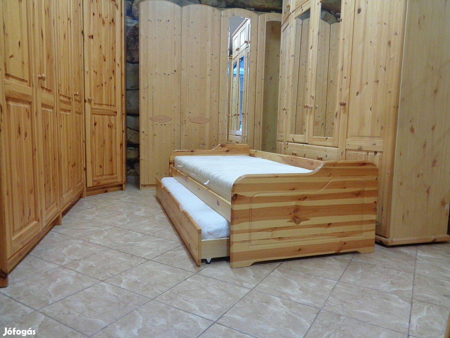 Vendégágyas fenyő ágy 90x200