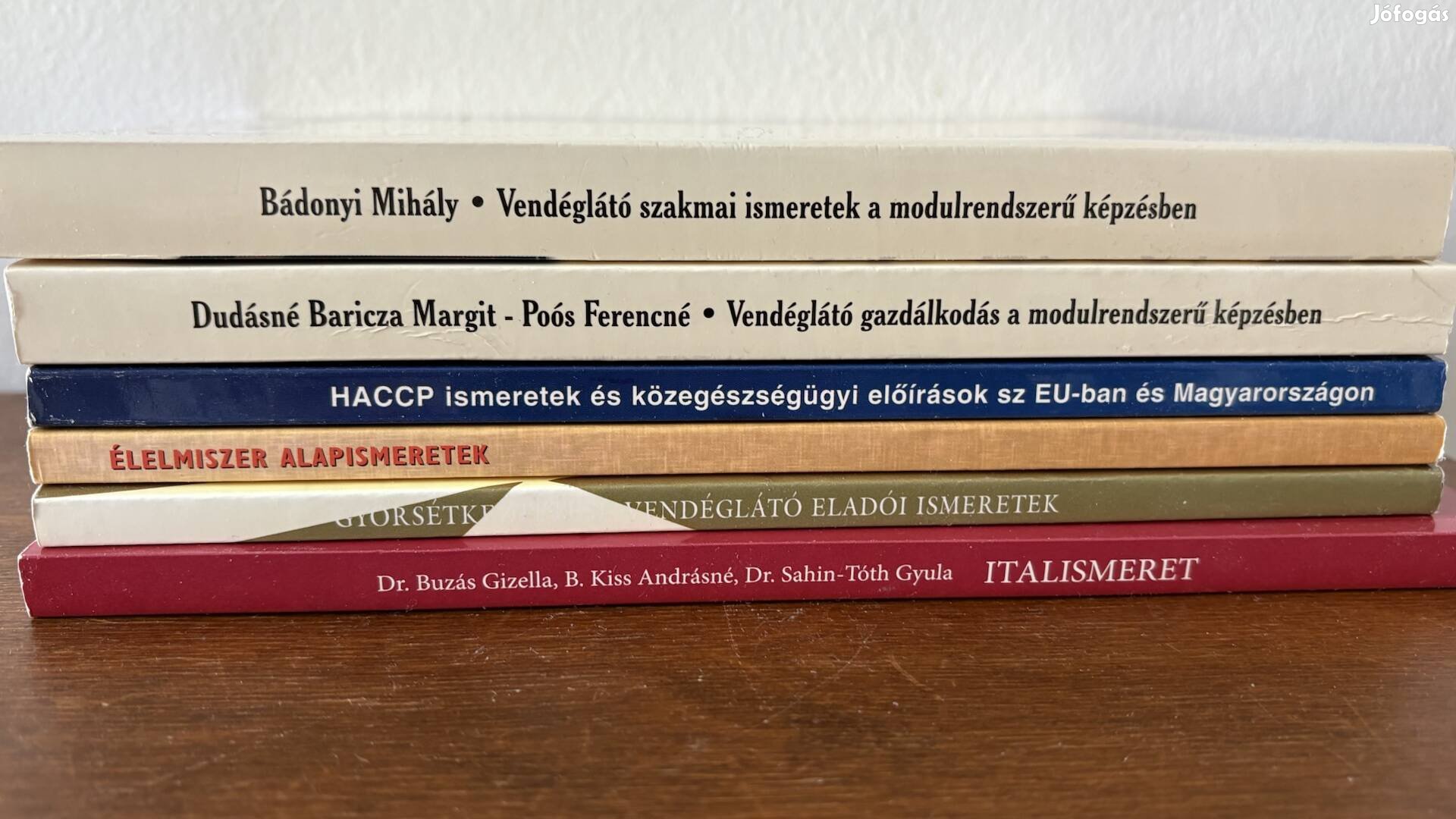 Vendéglátó tankönyvek