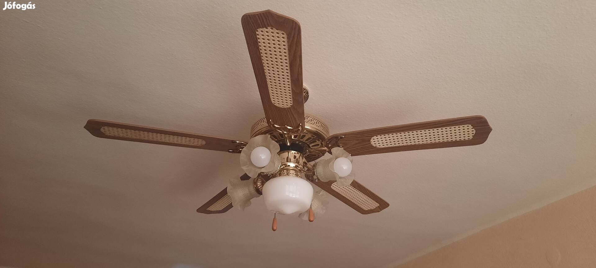 Ventilátoros csillár eladó. 