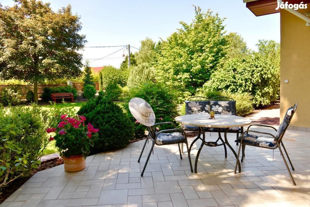 Veresegyházi eladó 220 nm-es ház