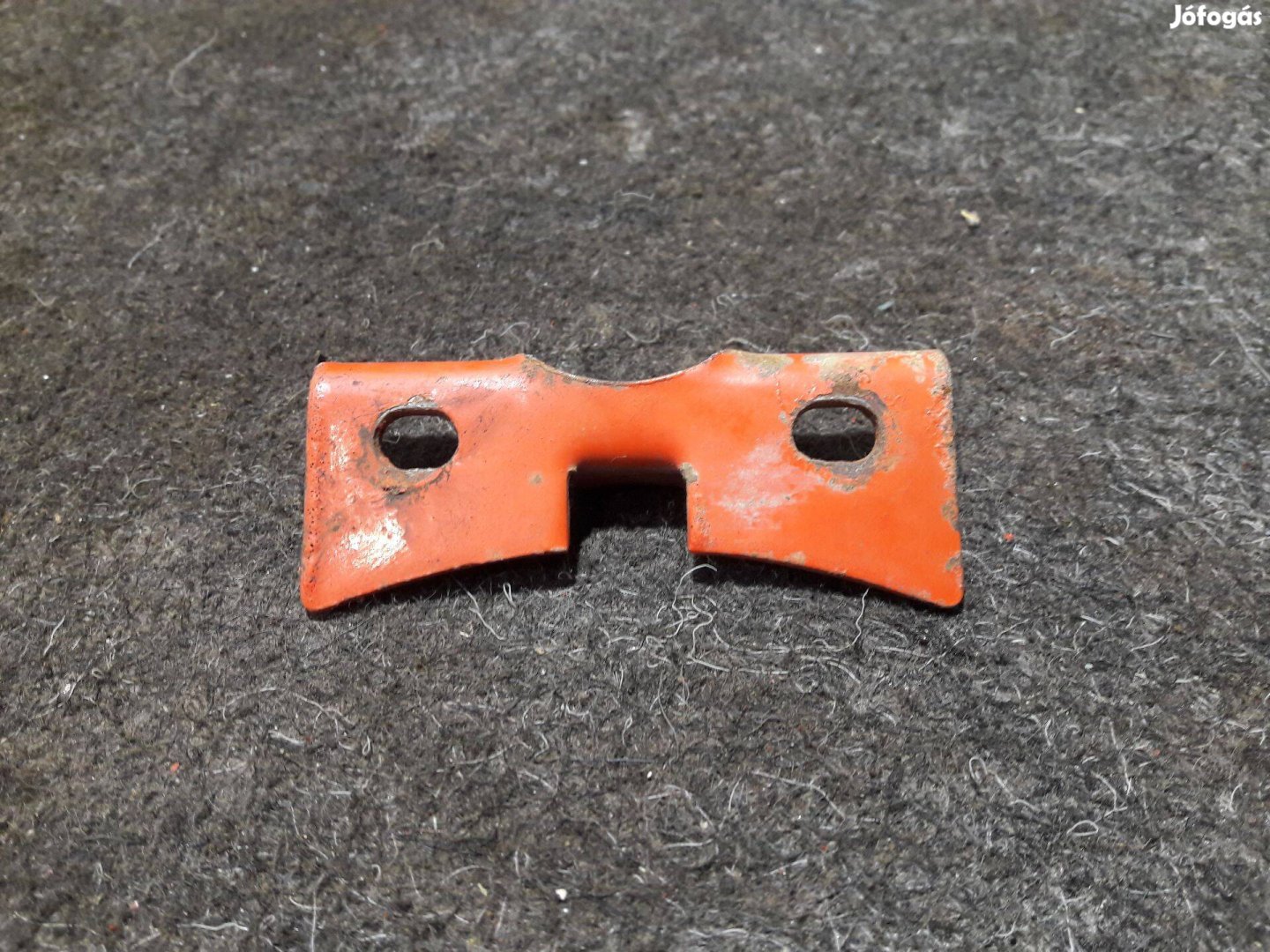 Verhovina 6 benzintak leszorító fül