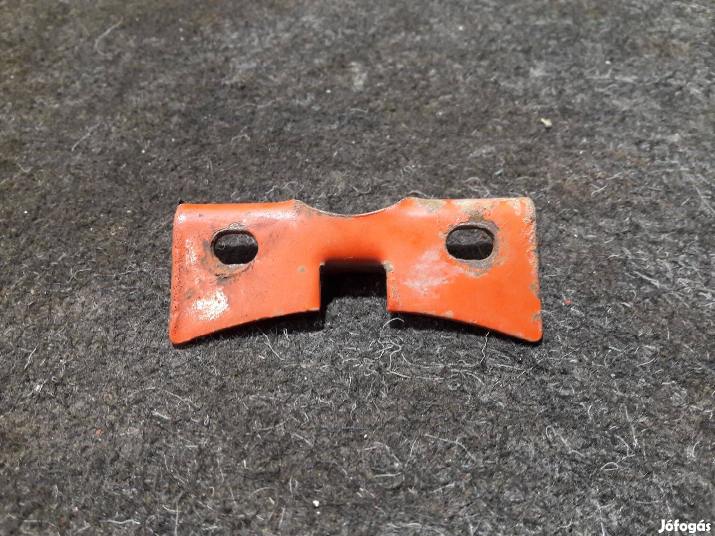 Verhovina 6 gyári benzintank leszorító fül idom