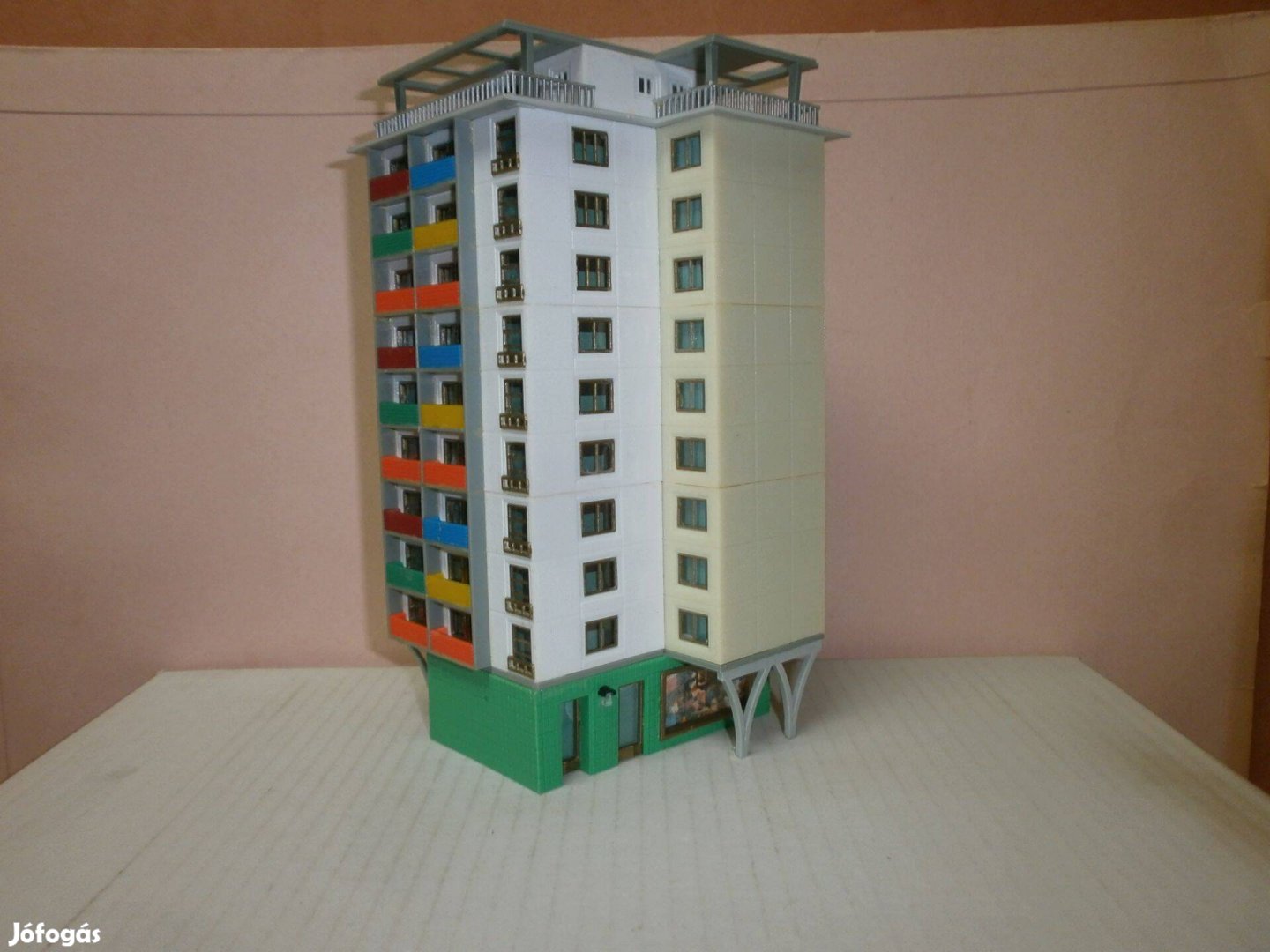 Vero - városi emeletes ház,üzlettel H0/TT - ( Ab-80)