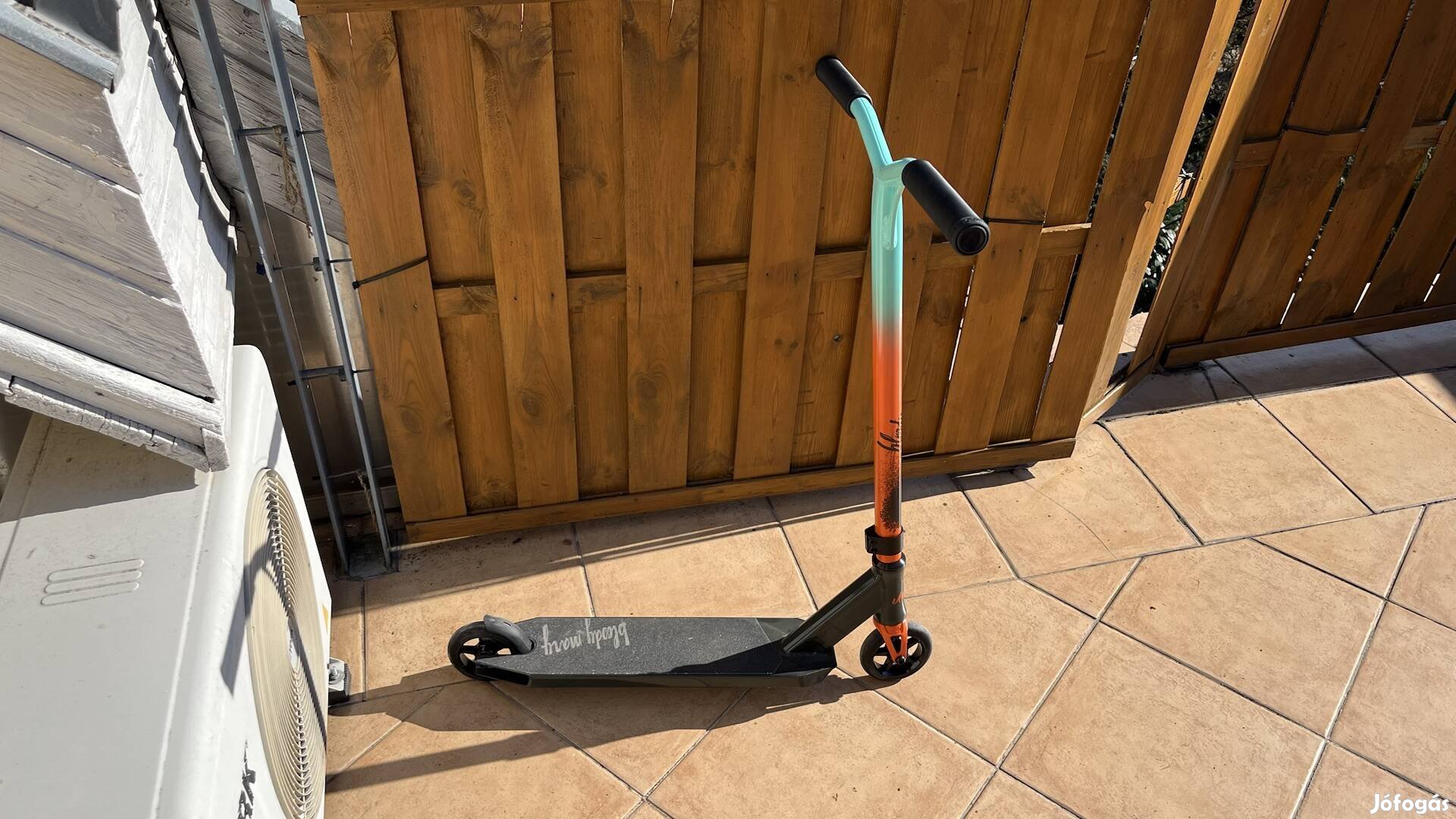 Versatyl Bloody Mary V2 Roller - Narancs Fekete KÉK