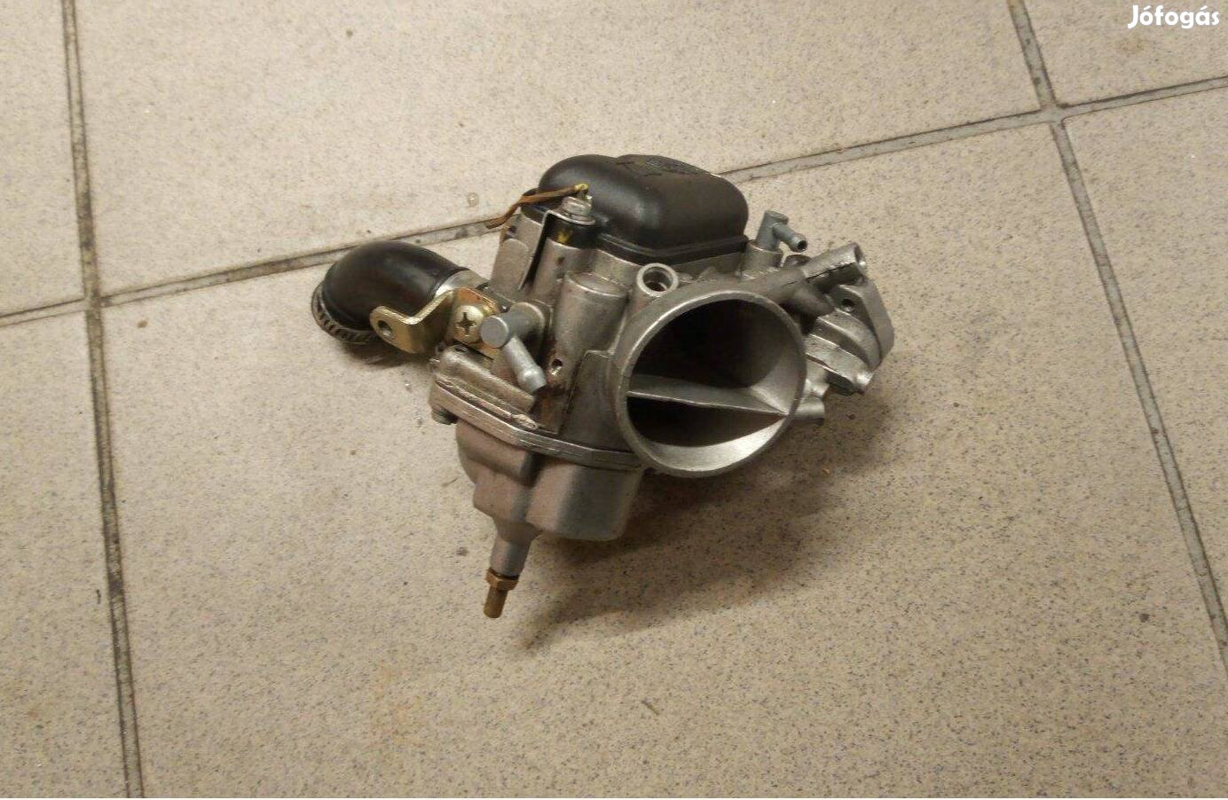 Vespa ET 2 iniezione karburátor