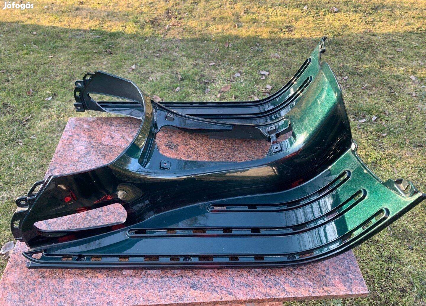 Vespa GTS 125 300 taposó idom enyhén sérült