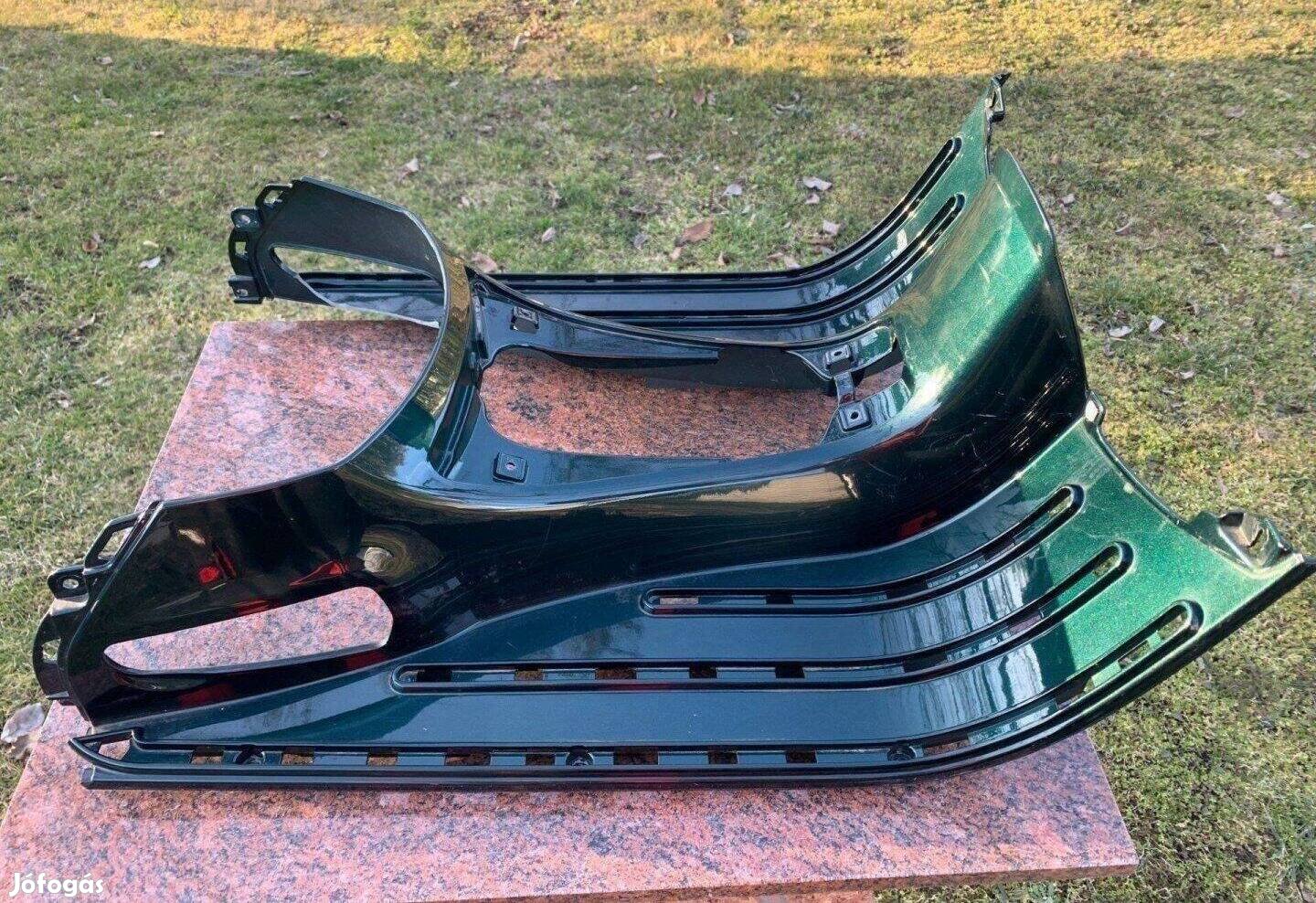 Vespa GTS 125 300 taposó idom enyhén sérült