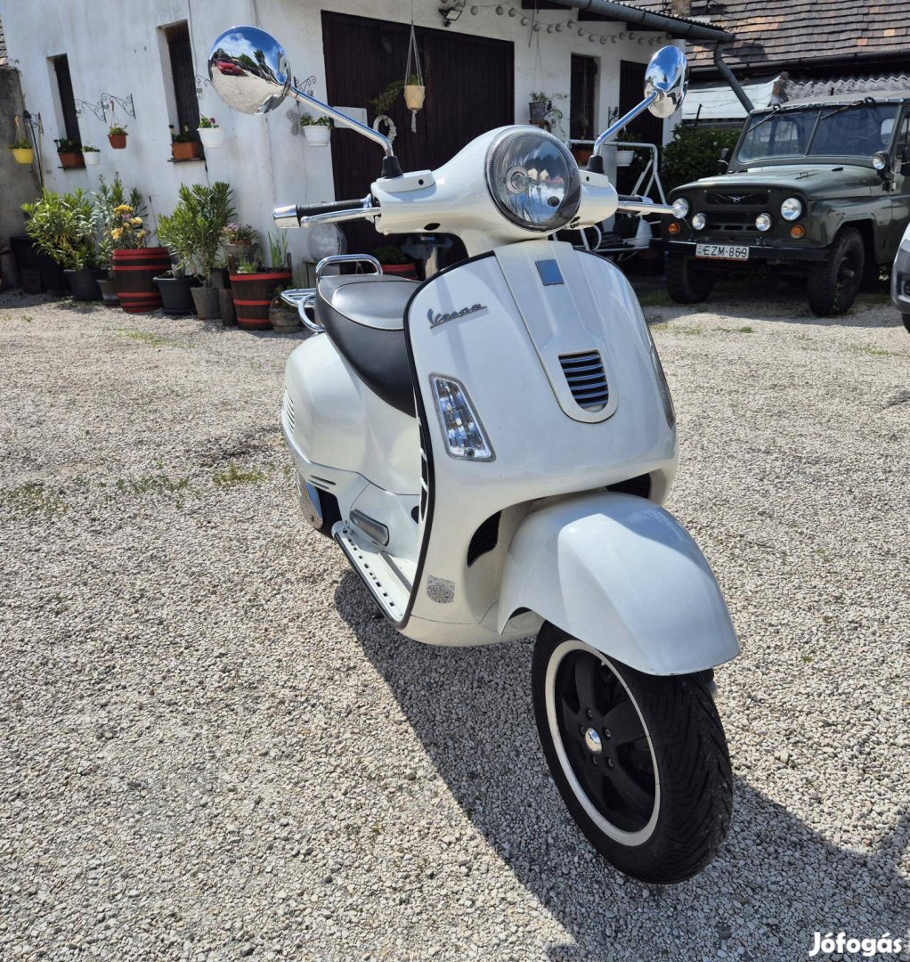 Vespa GTS 125ie Super