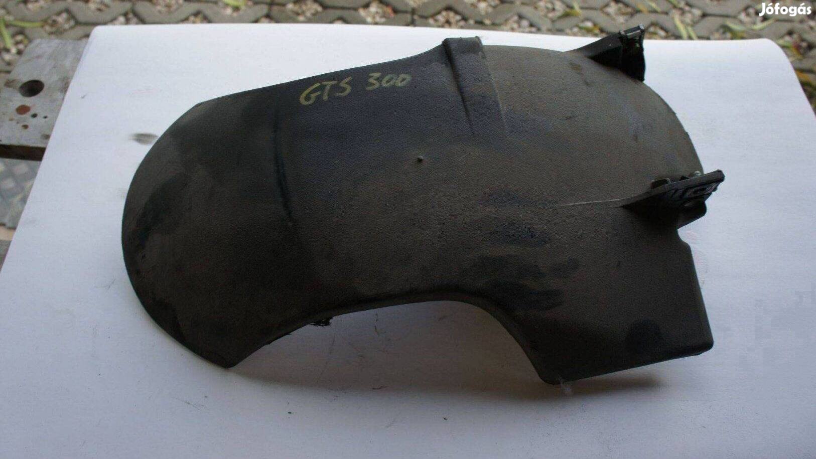 Vespa GTS 250 300 hátsó kerék fölötti sárvédő