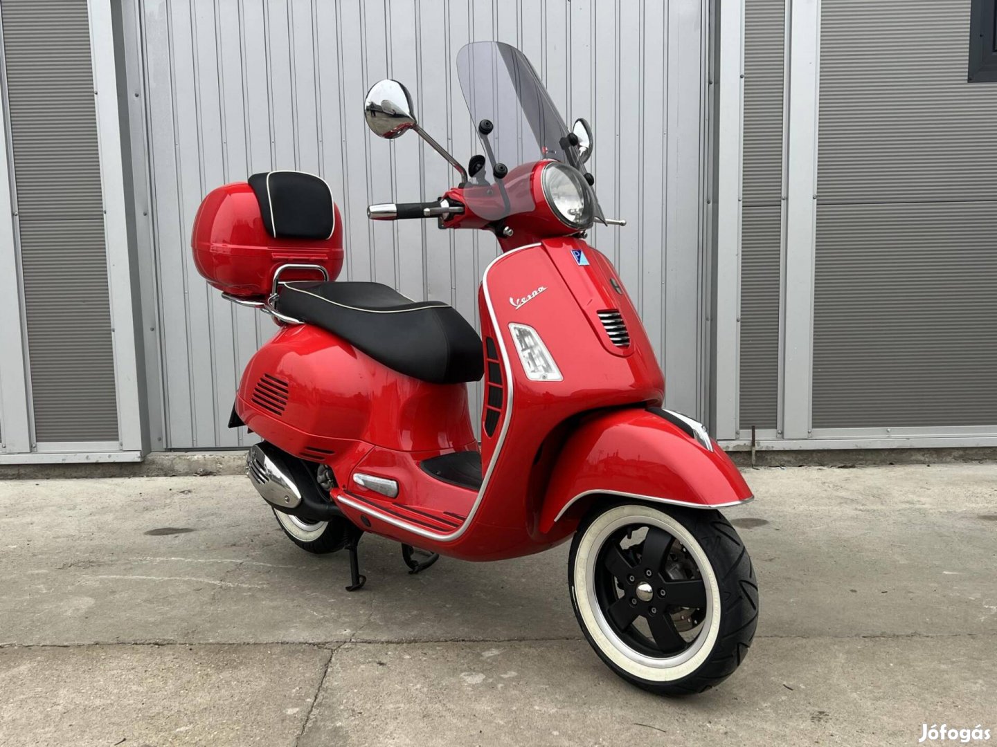 Vespa GTS 300 Gyári Doboz. Szélvédő