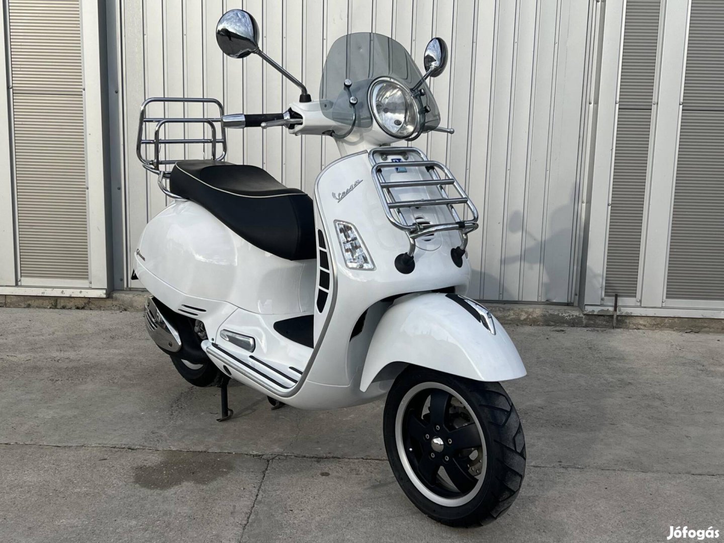Vespa GTS 300 Gyári extrákkal!!!!