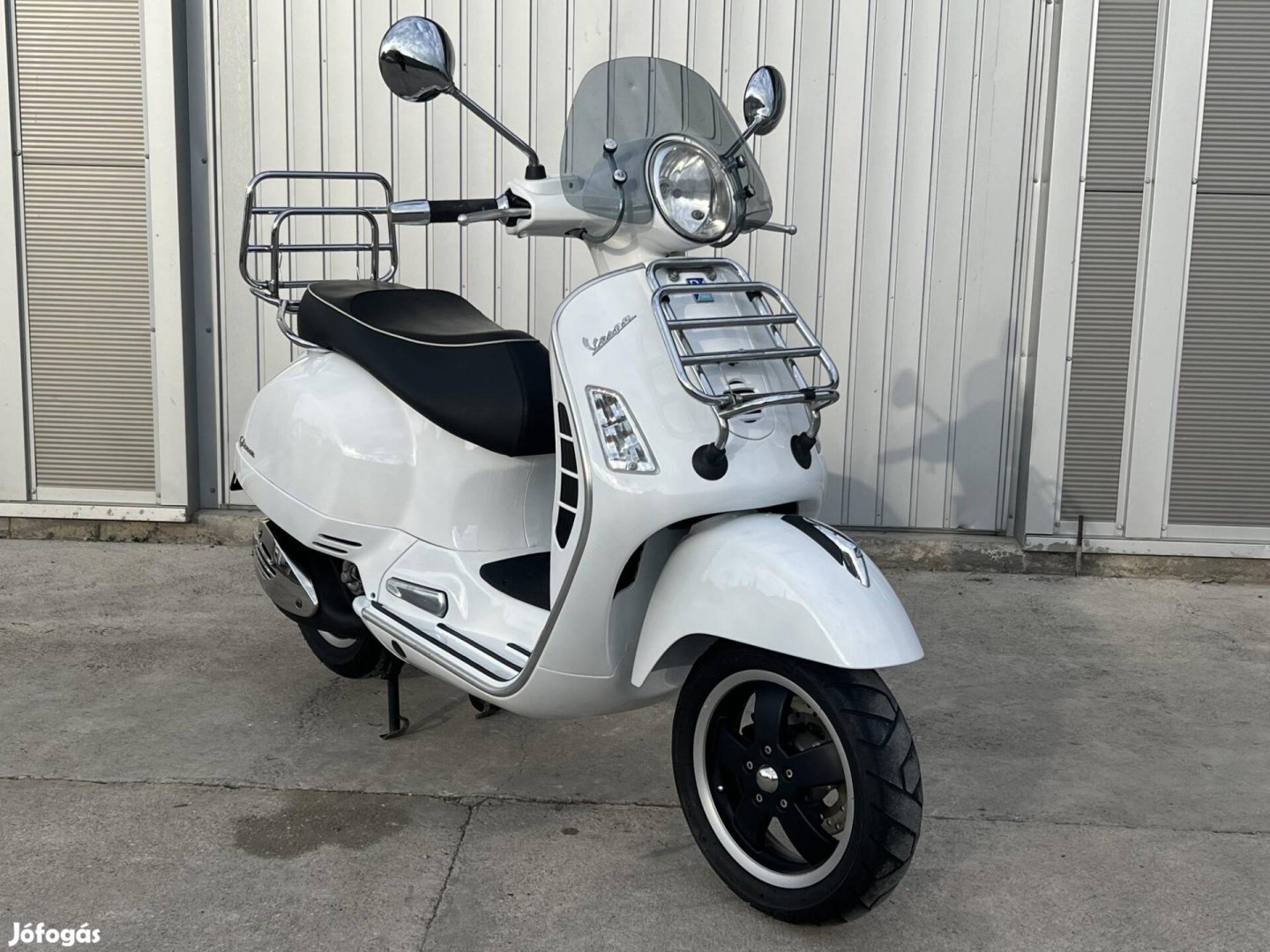 Vespa GTS 300 Gyári extrákkal!!!!