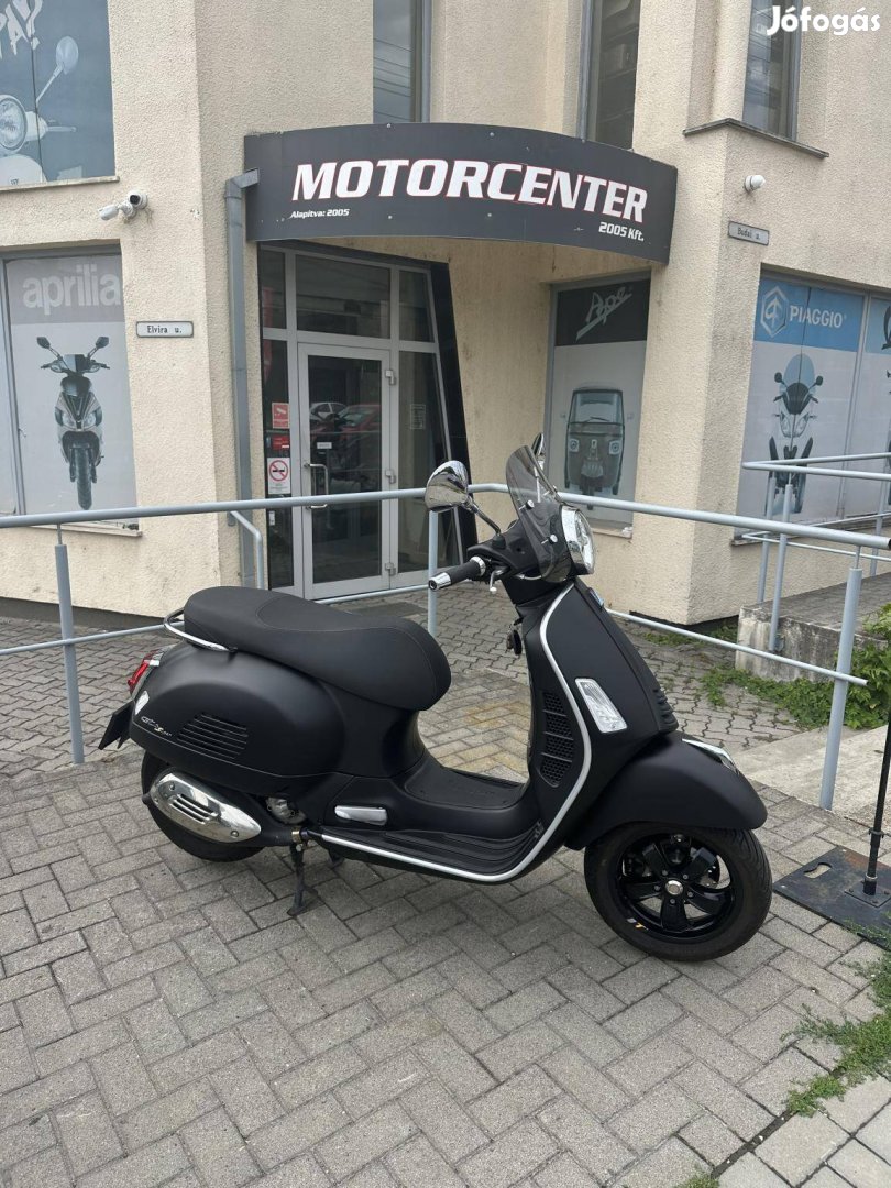 Vespa GTS 300/Supertech/Mo.-i/1.-tulaj/Gyári/Hi...