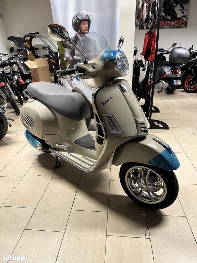 Vespa GTS 310 Új Modell! Bézs színben készleten...