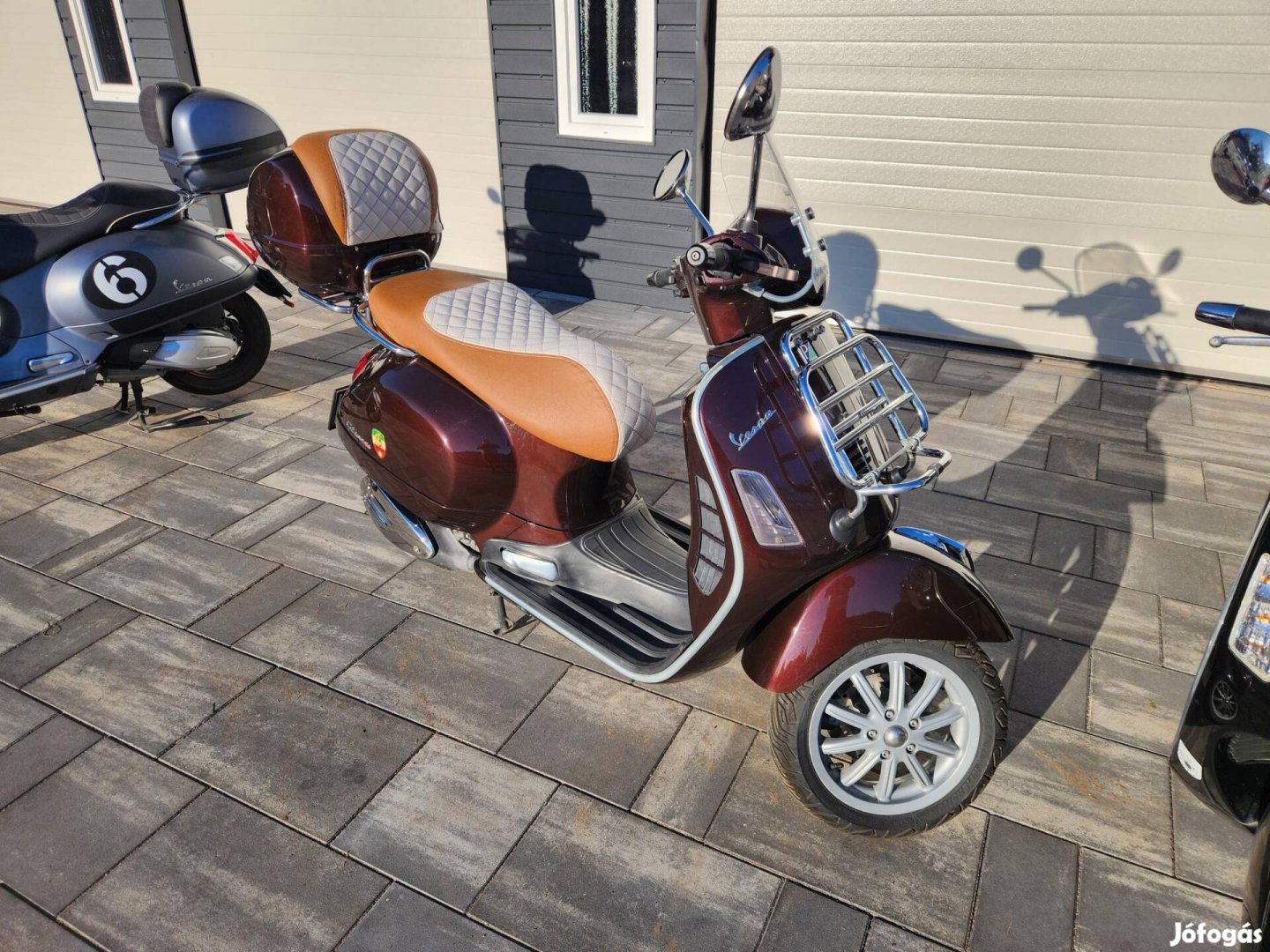 Vespa GTS Kosártaró.Tároló doboz