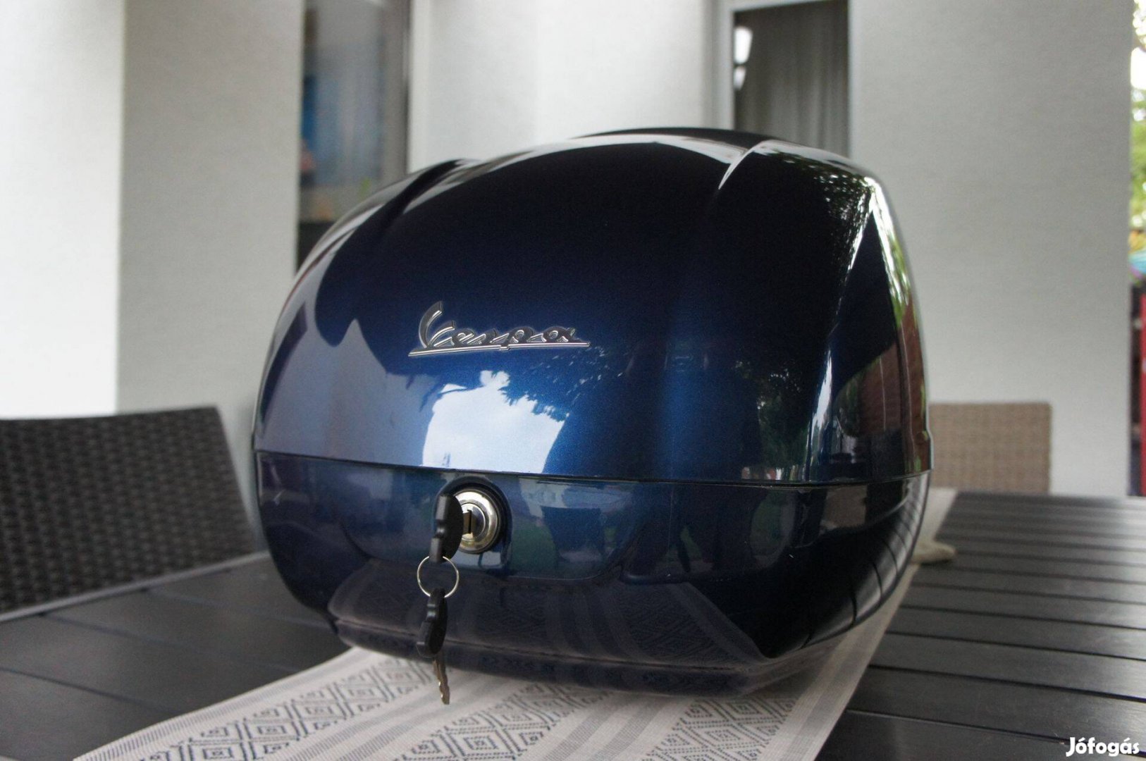 Vespa GTS doboz újszerű sisaktartó