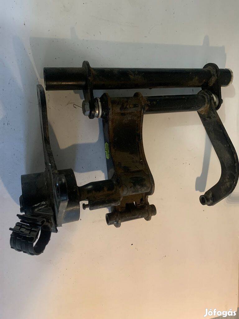 Vespa GTS motortartó motor blokk tartó