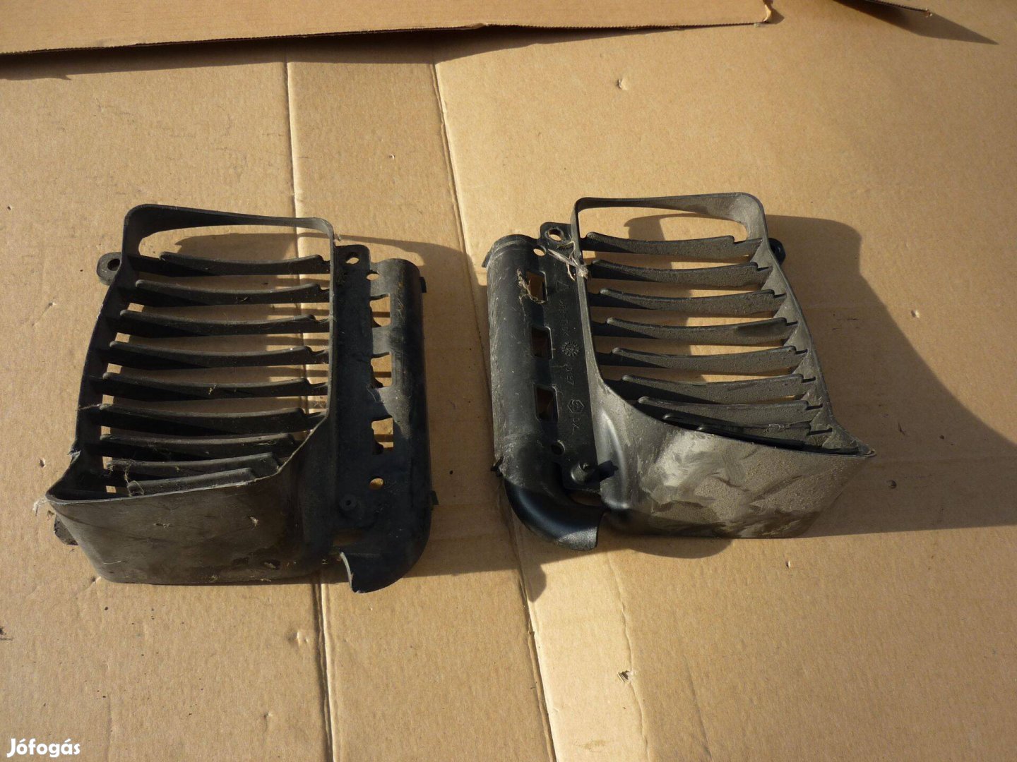 Vespa GT GTS hűtő takaró hűtőtakaró idom jobb bal