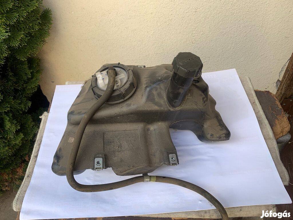 Vespa LX 125 150 ie üzemanyag tank üzemanyagtank injektoros