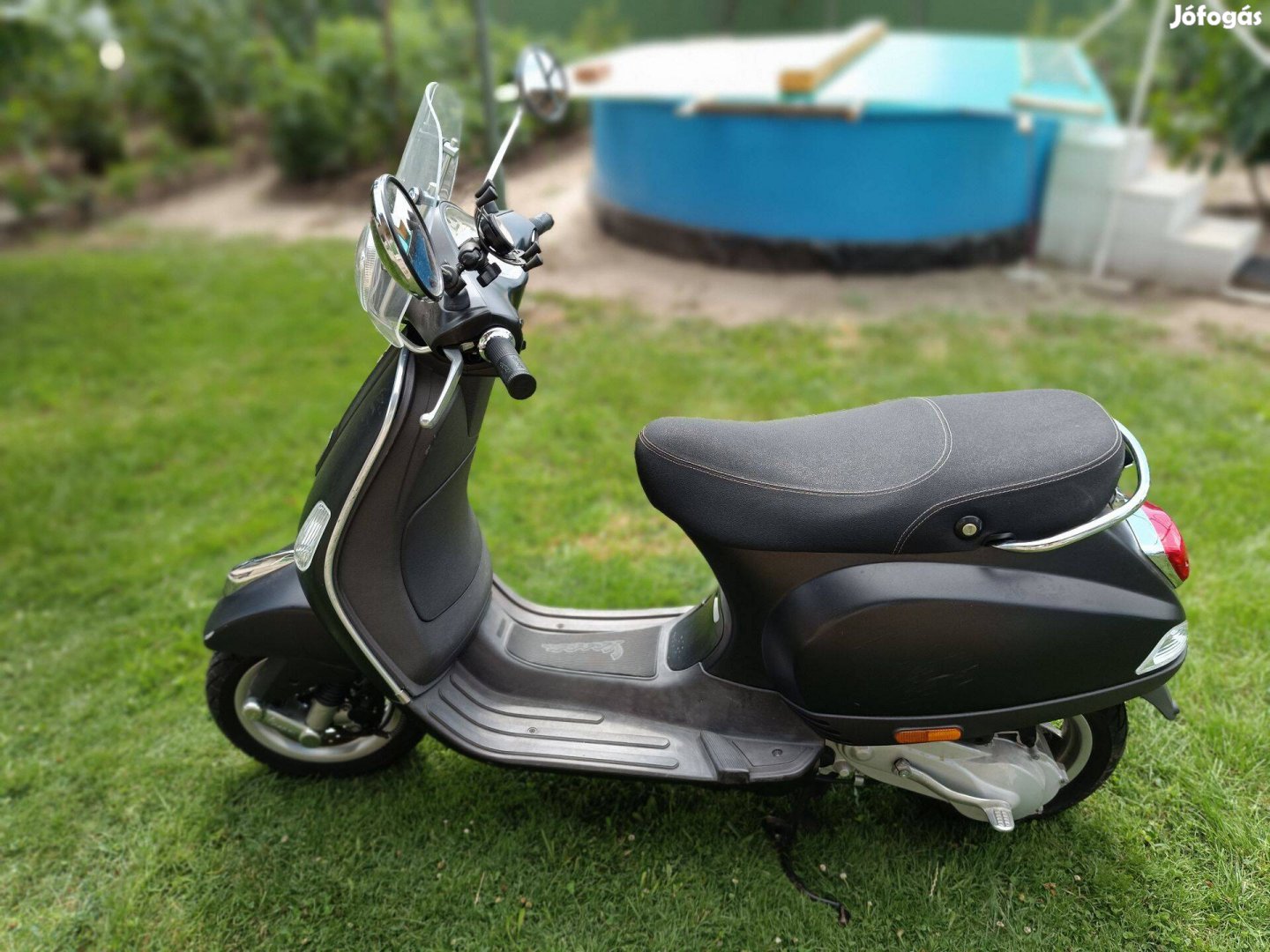 Vespa LX 50 robogó