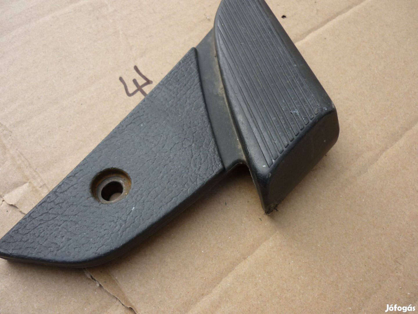 Vespa LX S taposó betét idom betétidom utas lábtartó jobb