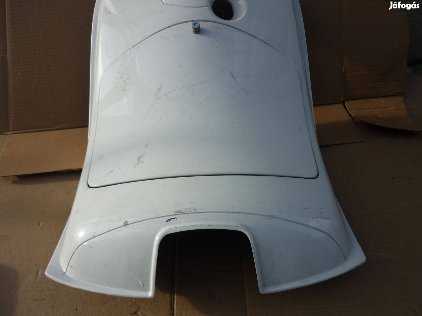 Vespa LX térdidom térdel szembeni térd idom