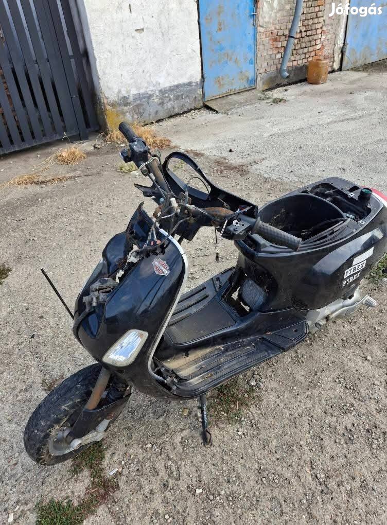 Vespa Lx 125 bontott alkatrészek