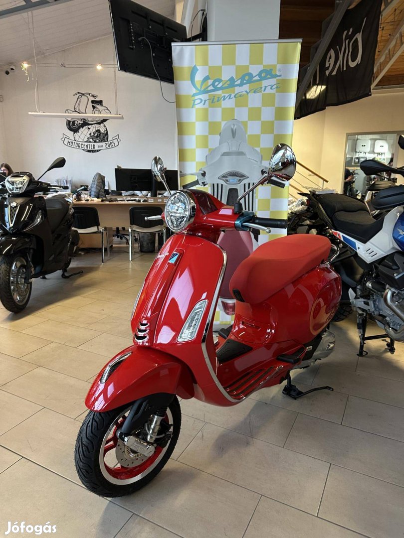 Vespa Primavera 125 3V Red/új/0km/Nyereménymotor!
